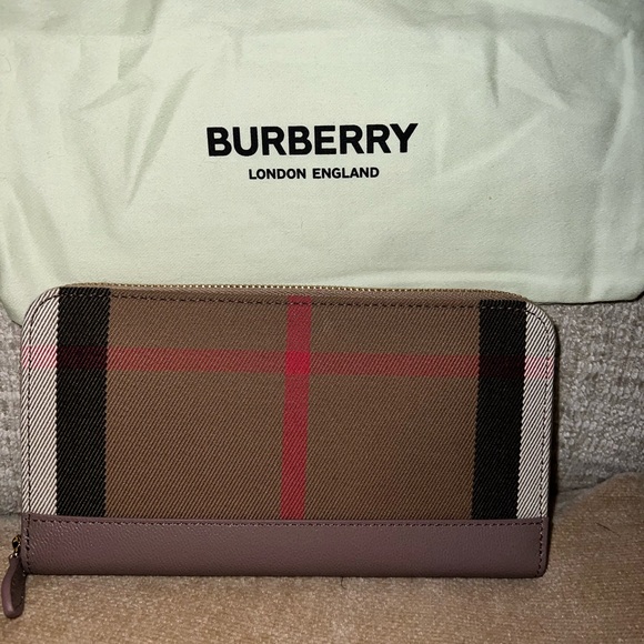 Burberry Check Large Zip Around Long Wallet - Picture 1 of 9